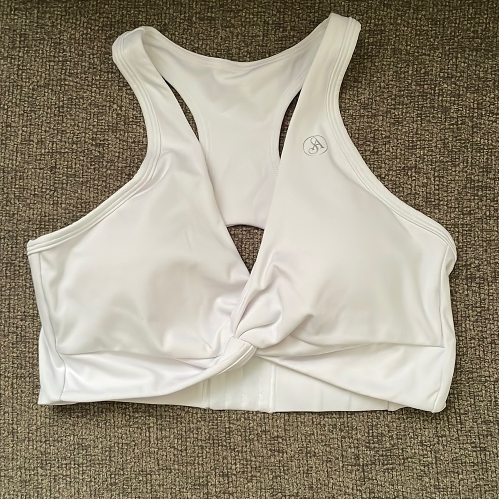 NWOT Allure the Brand aka Allure by Anna Sports Bra white Size Large